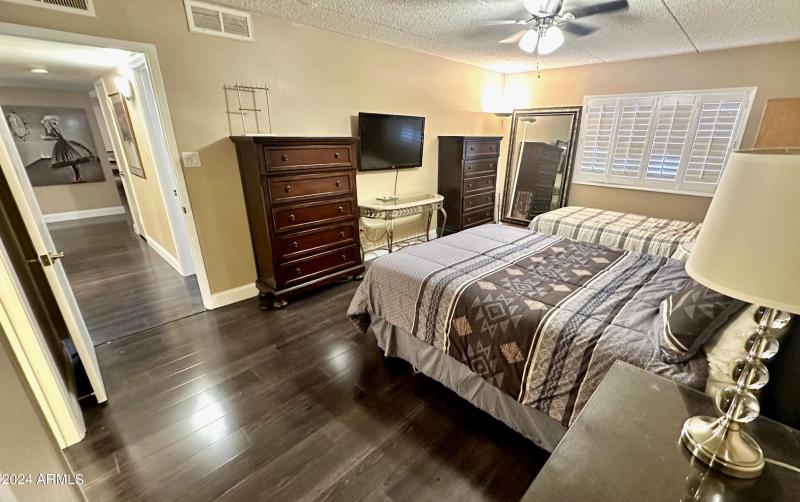 Master Bedroom w/1 Single & 1 Double Bed