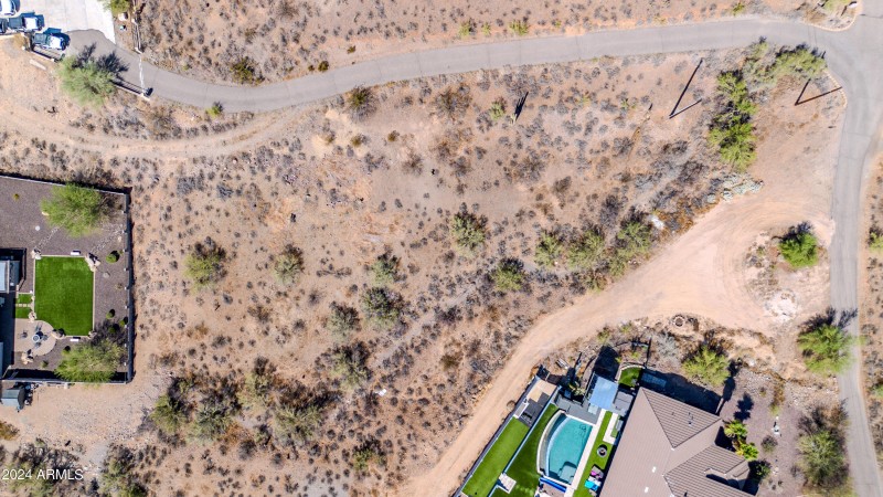 101 W Briles Rd overview