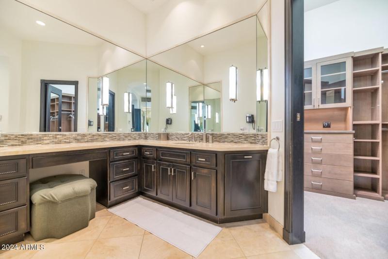 6207 E Indian Bend Rd-large-034-039-6207