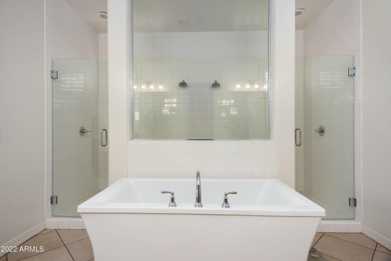 30-10020 E Strobe Ave-30