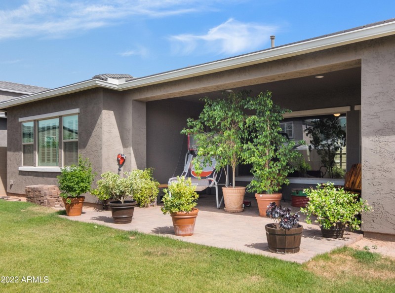 51-10020 E Strobe Ave-51