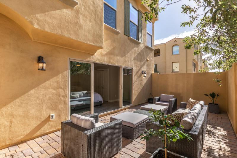 022_Patio