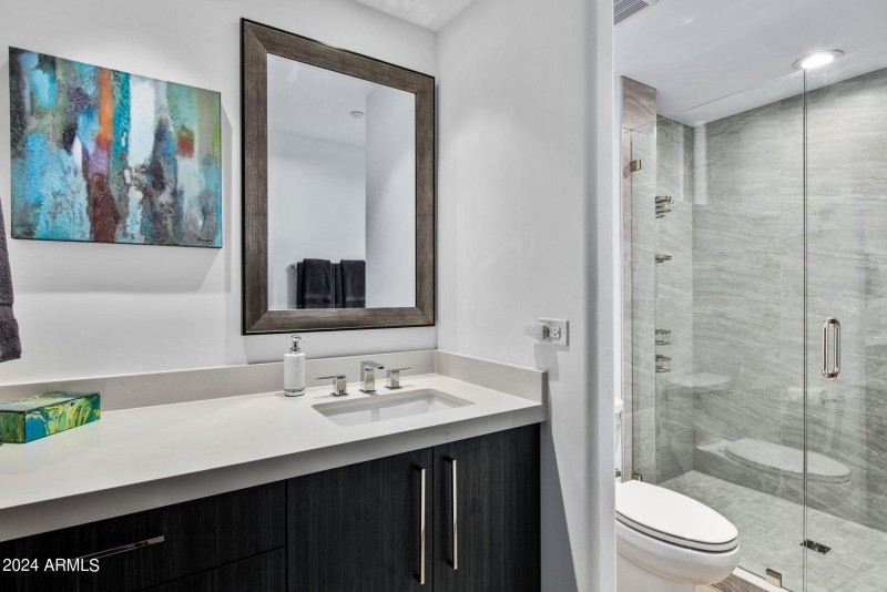 31-web-or-mls-Ensuite Bath