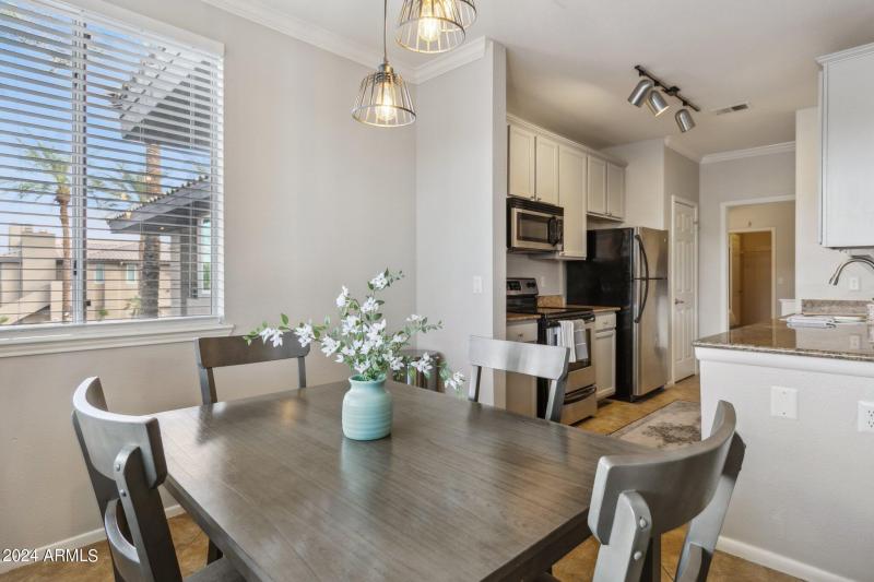 Dining alternate view