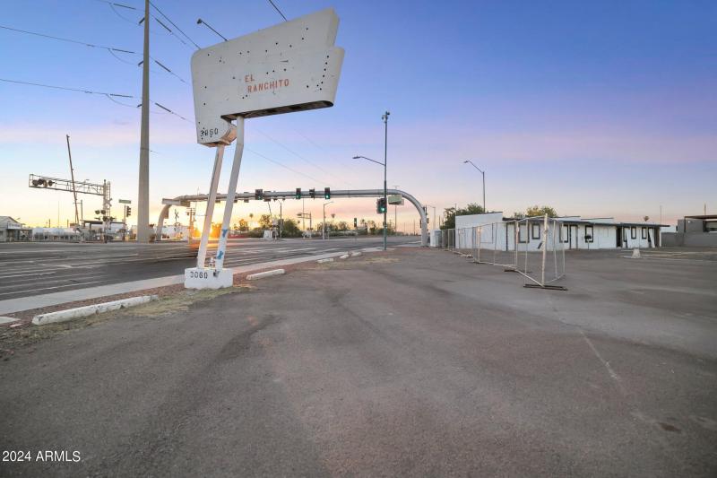 8-web-or-mls-QPT Photo - MAP_9091