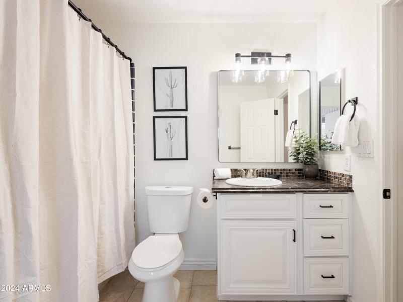 PropertyImageCo_6124EDelcoaAve_WEB-19