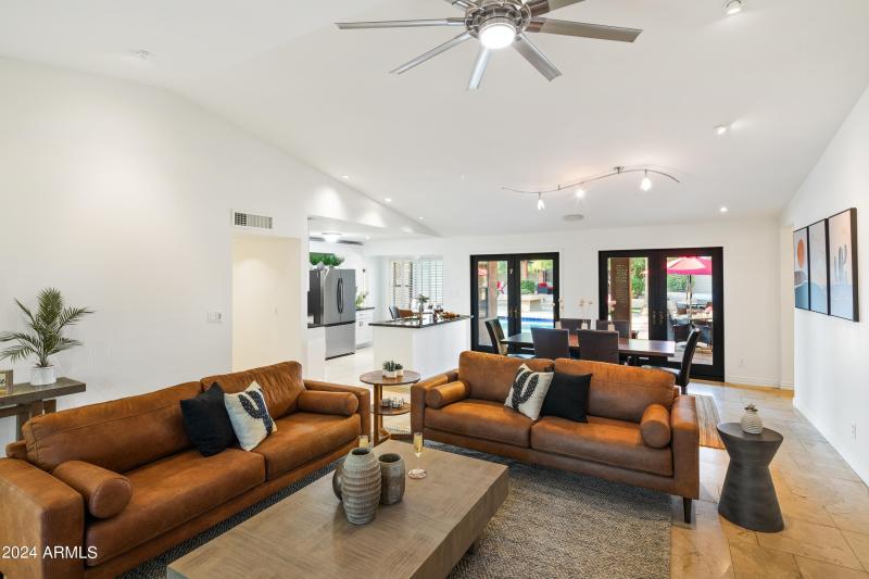 PropertyImageCo_6124EDelcoaAve_WEB-29