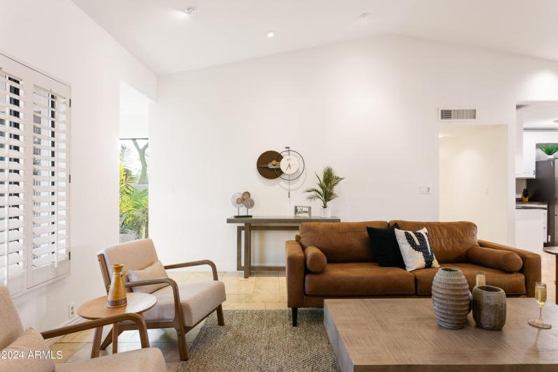 PropertyImageCo_6124EDelcoaAve_WEB-30