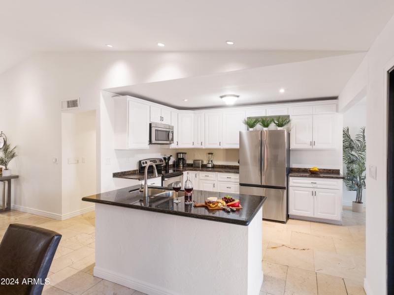 PropertyImageCo_6124EDelcoaAve_WEB-37