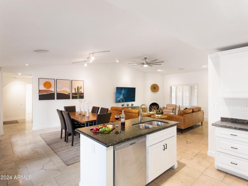 PropertyImageCo_6124EDelcoaAve_WEB-40