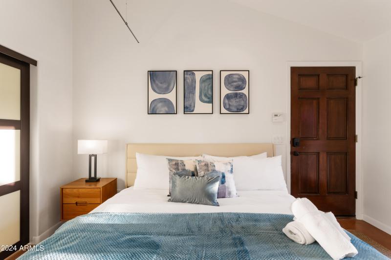 PropertyImageCo_6124EDelcoaAve_WEB-48