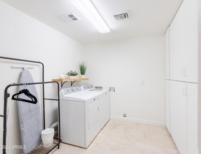 PropertyImageCo_6124EDelcoaAve_WEB-64