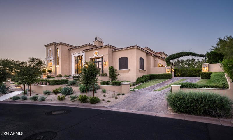 Driveway to 4Car Garage