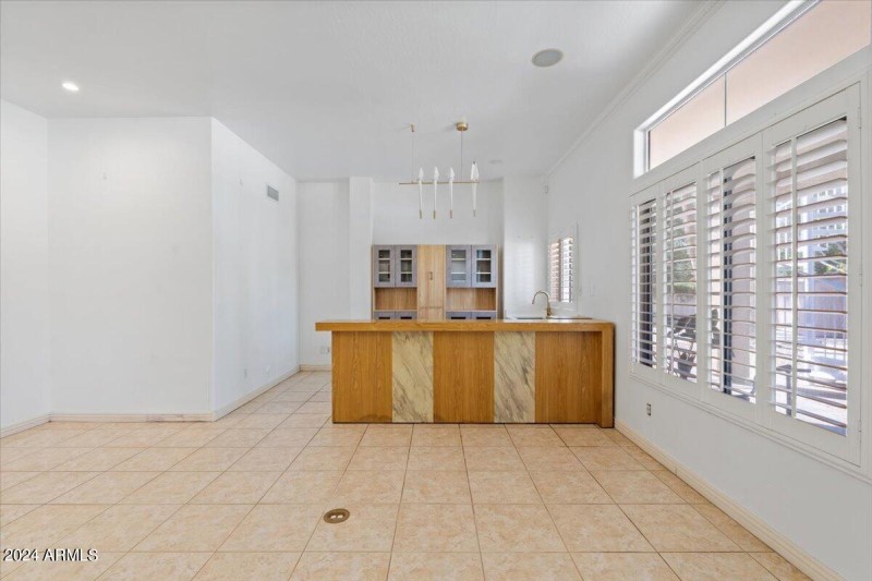 20-Family Room