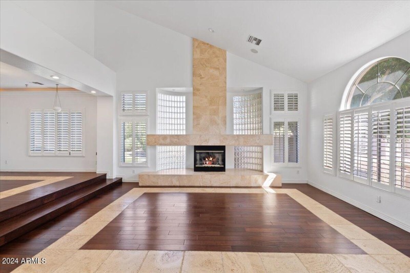 05-Living Room