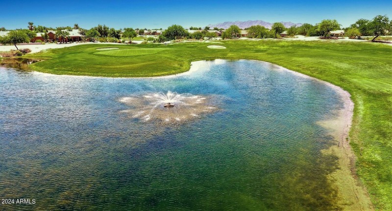 Signature Hole