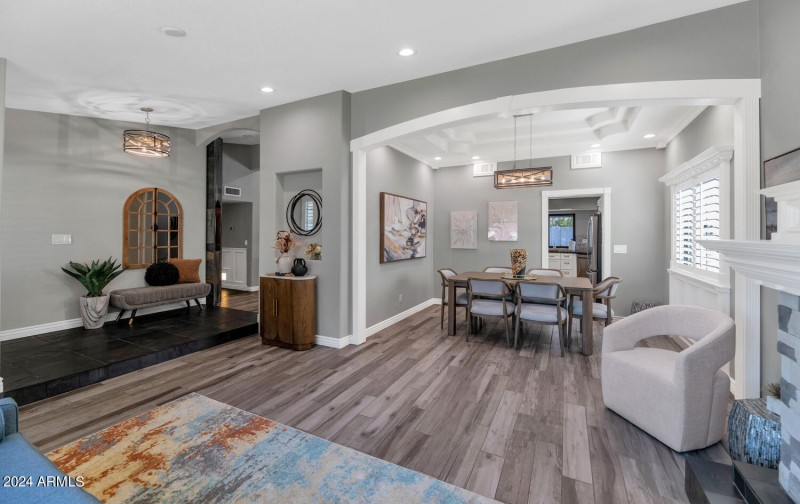 1439 S almar Cir-large-010-013-TOD3377-1