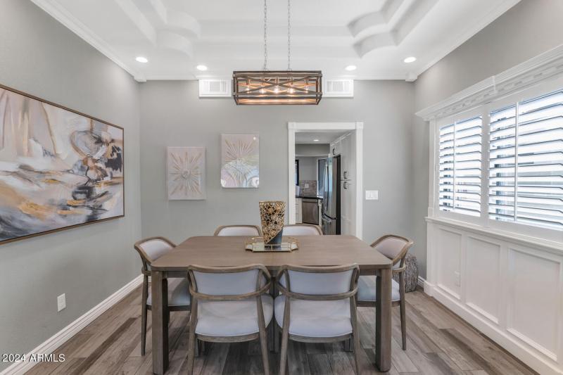 1439 S almar Cir-large-011-020-TOD3378-1