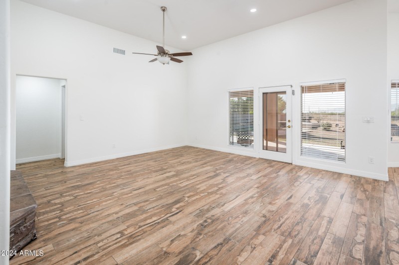 30826 N Crozier Rd - MLS-15