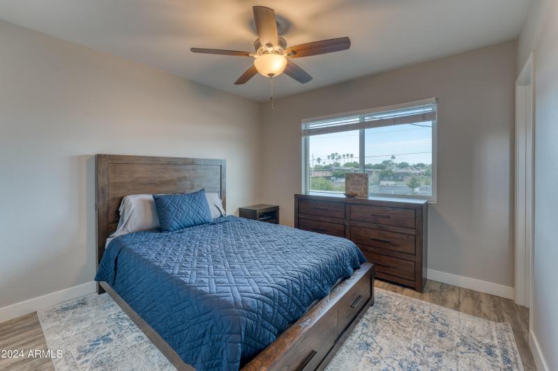 DSC07027_AuroraHDR2019-edit