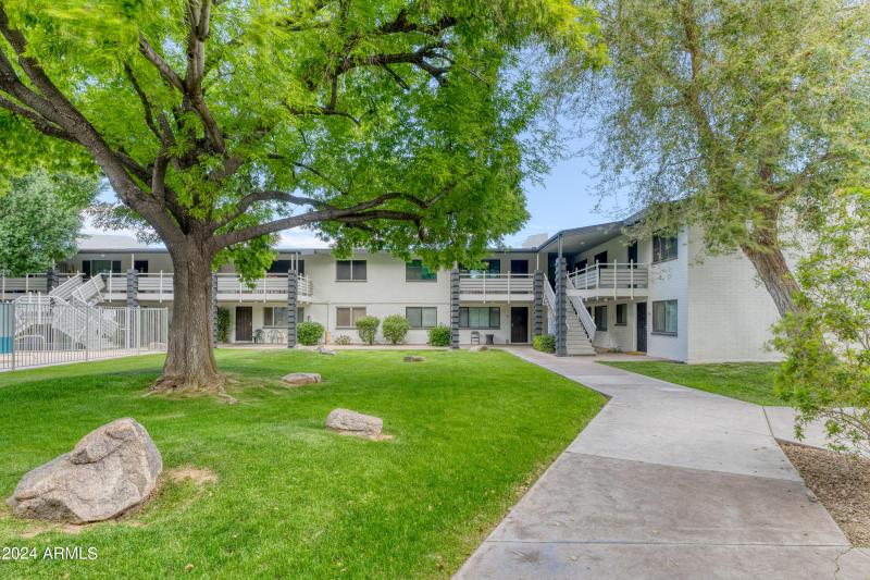 DSC07292_AuroraHDR2019-edit