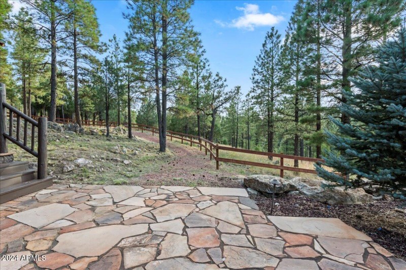 066-1392 W. Moqui Dr Happy Jack 66