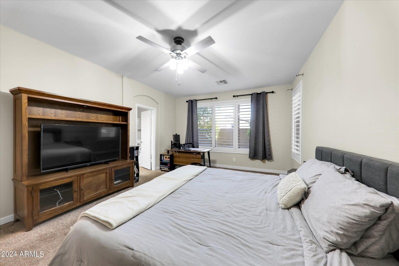 22-21527 N 78th Lane-31