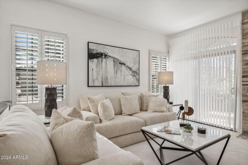 16-web-or-mls-10019-e-mountain-view-rd-1