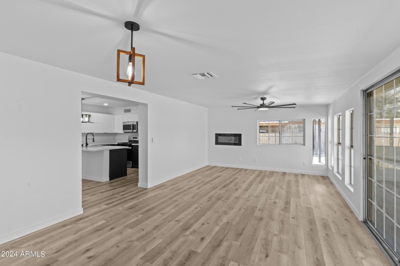 Huge Family & Dining Room