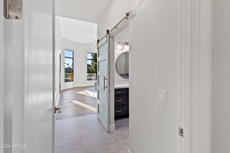 Private Primary Suite Entry