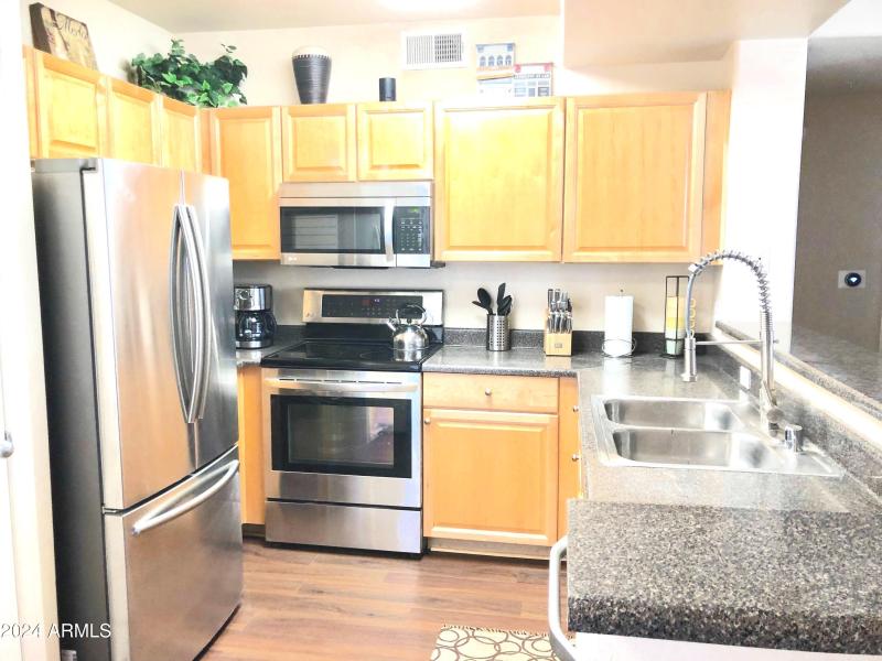 S - Stainless Kitchen