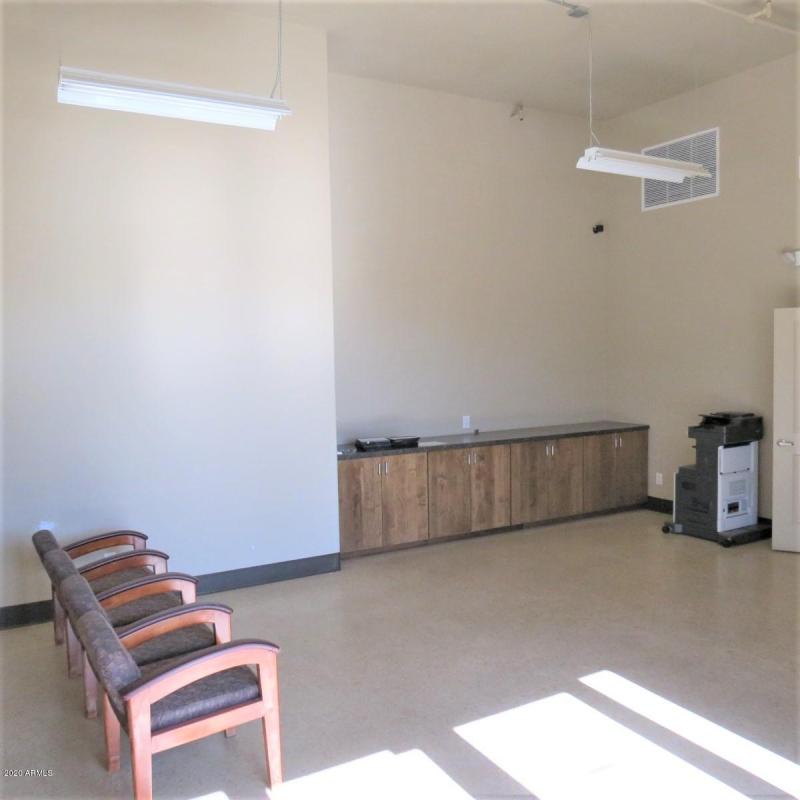 Large Classroom/Confrence Room