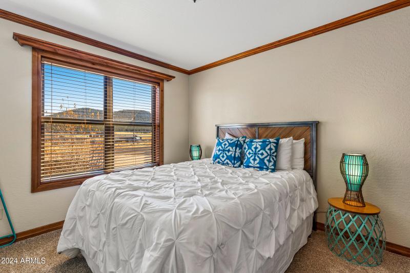 8950 W Antoinette Way-42