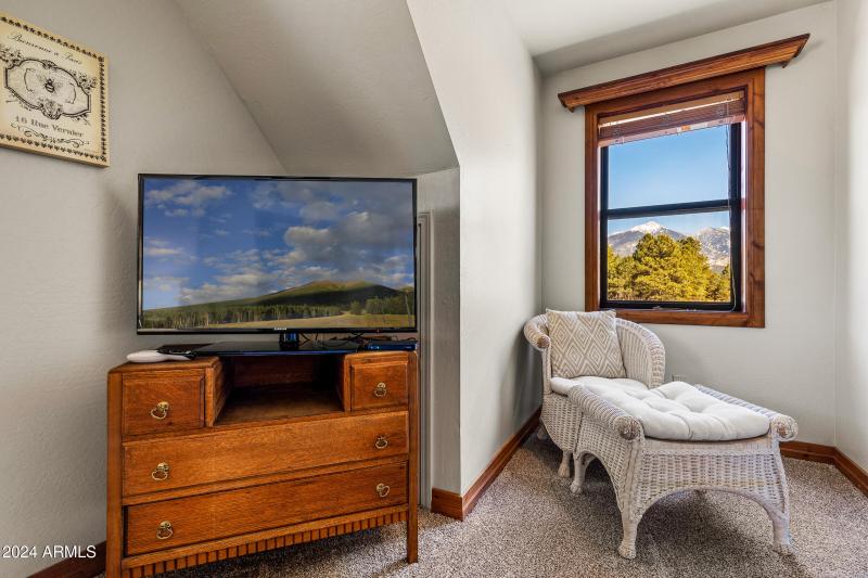 8950 W Antoinette Way-35