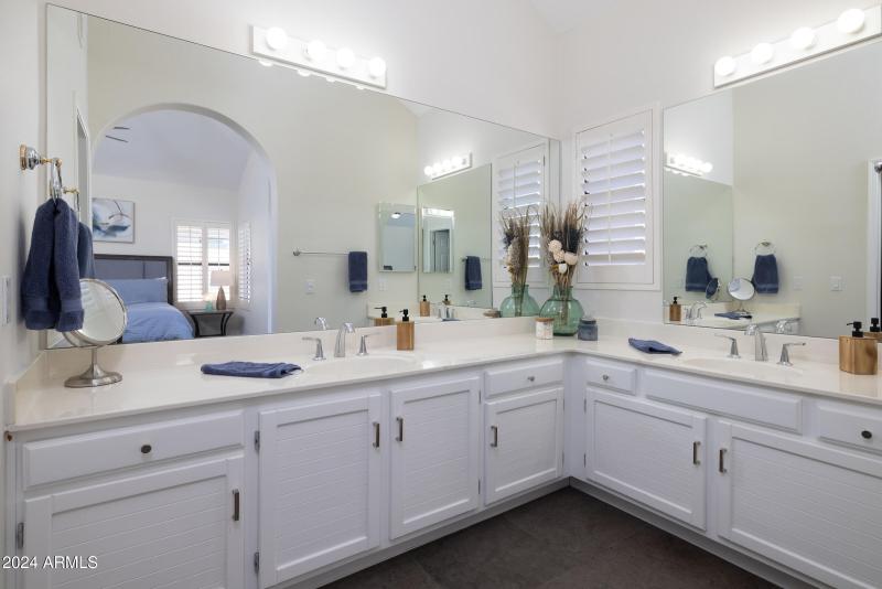 9705_E_Mountain_View_Rd_1076_13