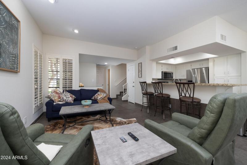 9705_E_Mountain_View_Rd_1076_05