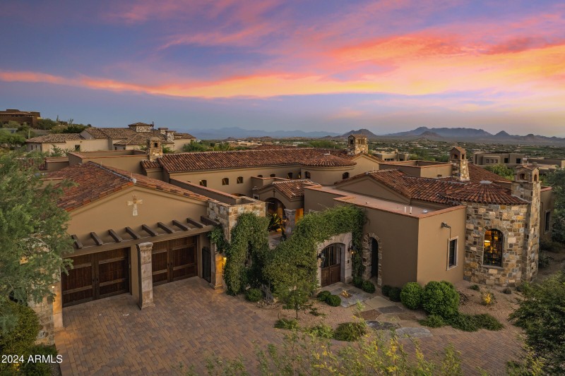 Bella Vita - 42383 N 111TH PL