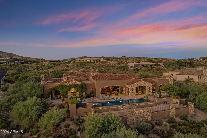 Bella Vita - 42383 N 111TH PL