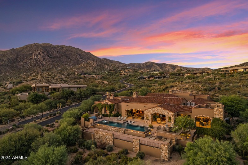 Bella Vita - 42383 N 111TH PL