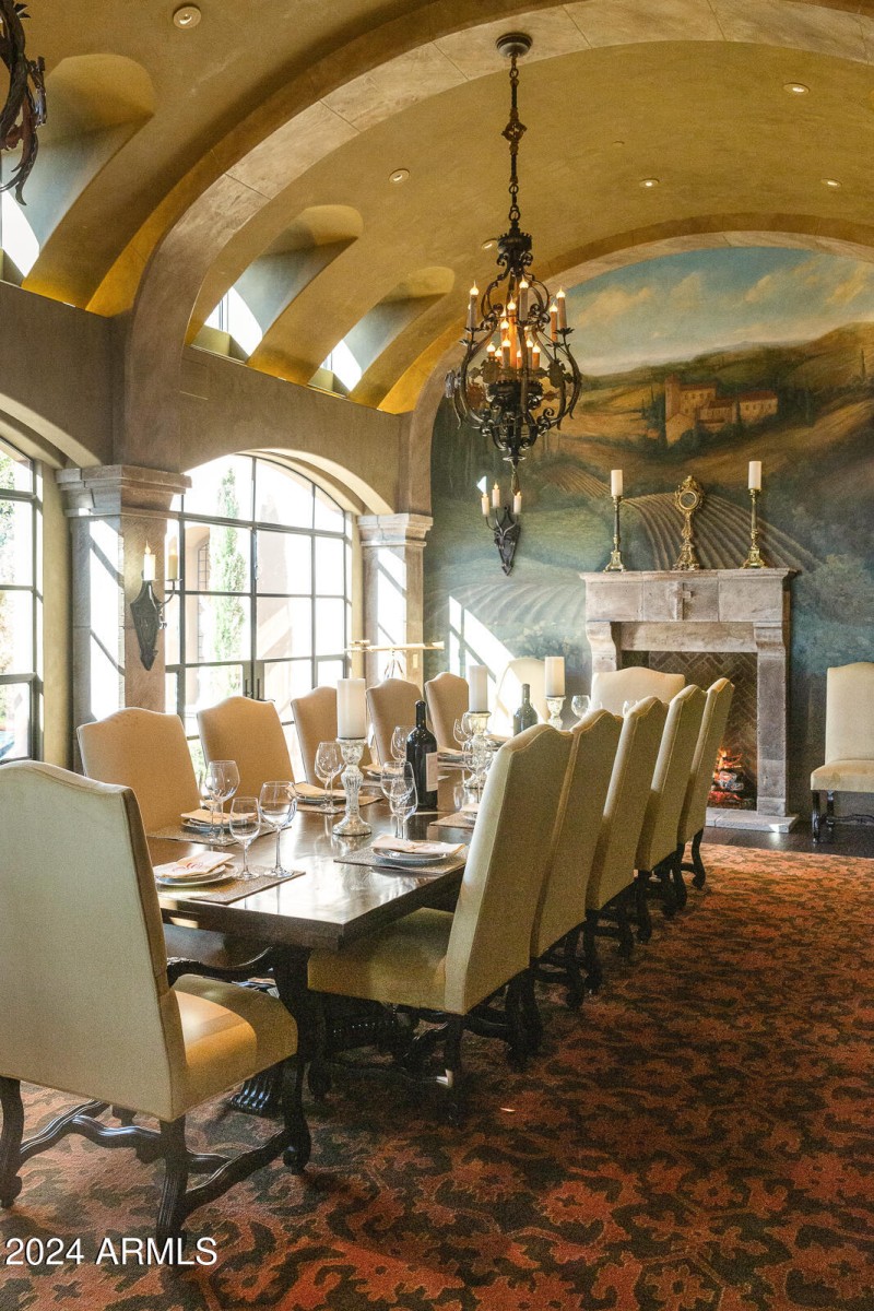 Bella Vita - 42383 N 111TH PL