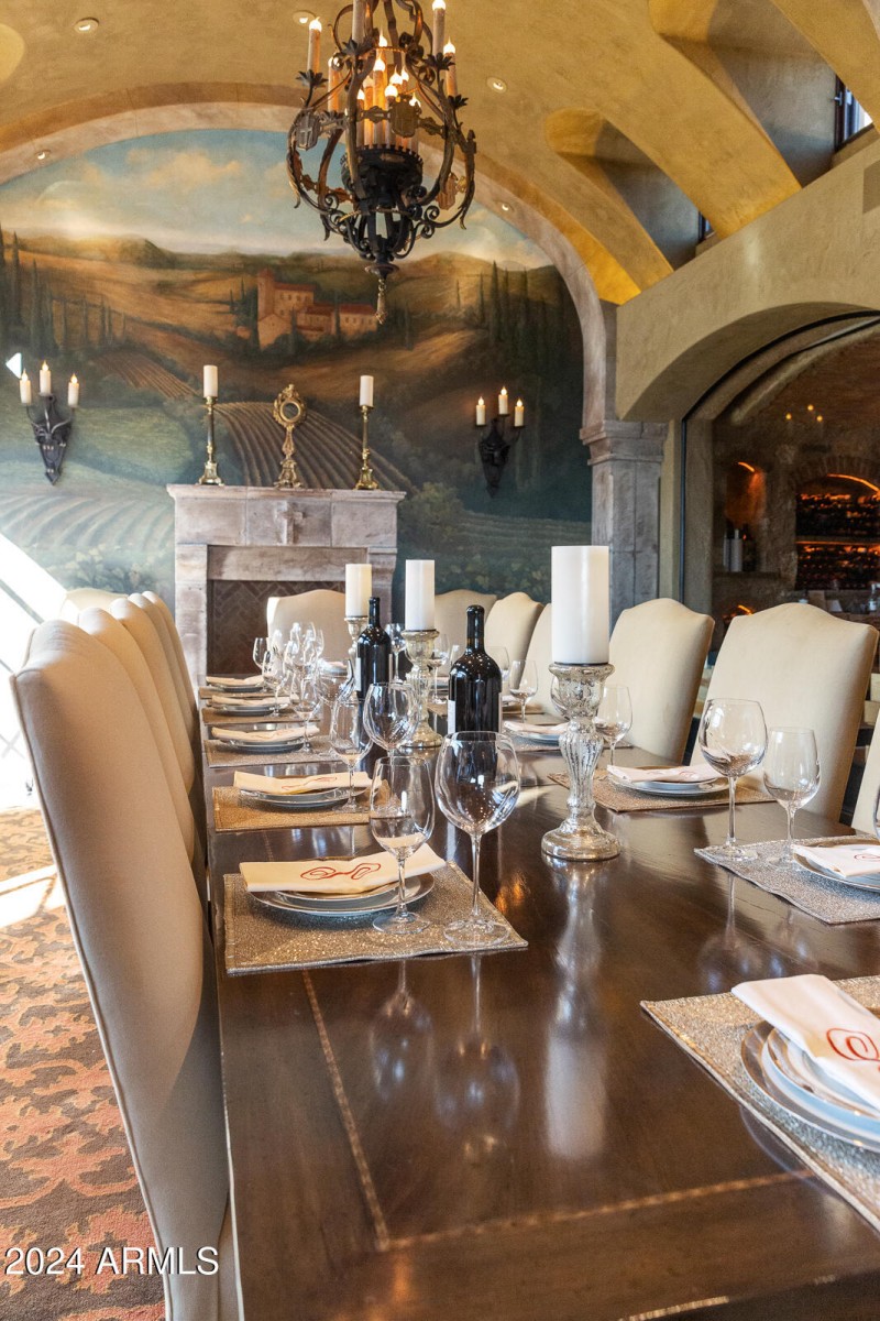 Bella Vita - 42383 N 111TH PL