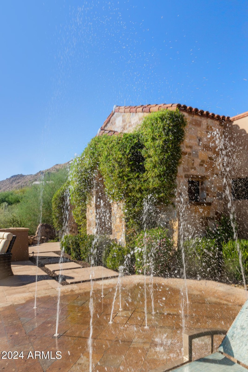 Bella Vita - 42383 N 111TH PL