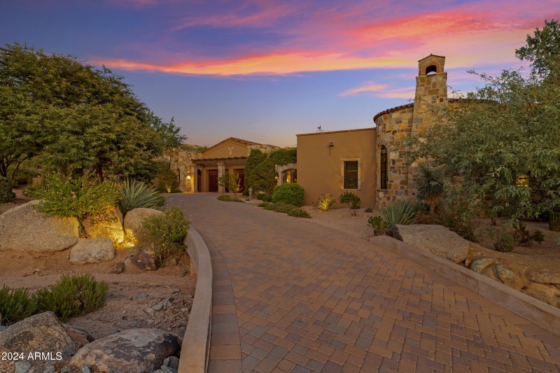 Bella Vita - 42383 N 111TH PL