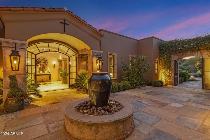 Bella Vita - 42383 N 111TH PL