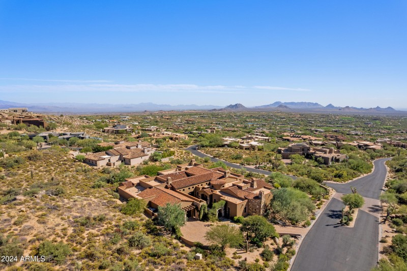 Bella Vita - 42383 N 111TH PL