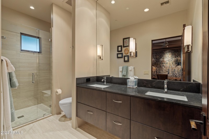 Bella Vita - 42383 N 111TH PL