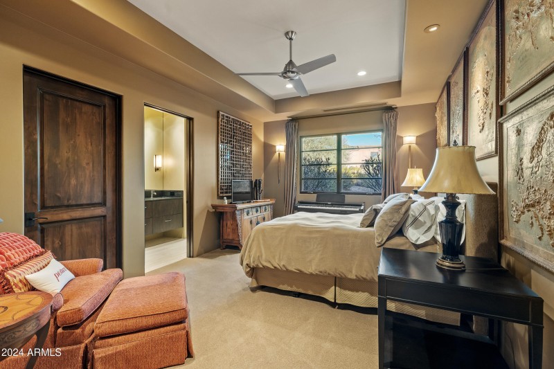 Bella Vita - 42383 N 111TH PL