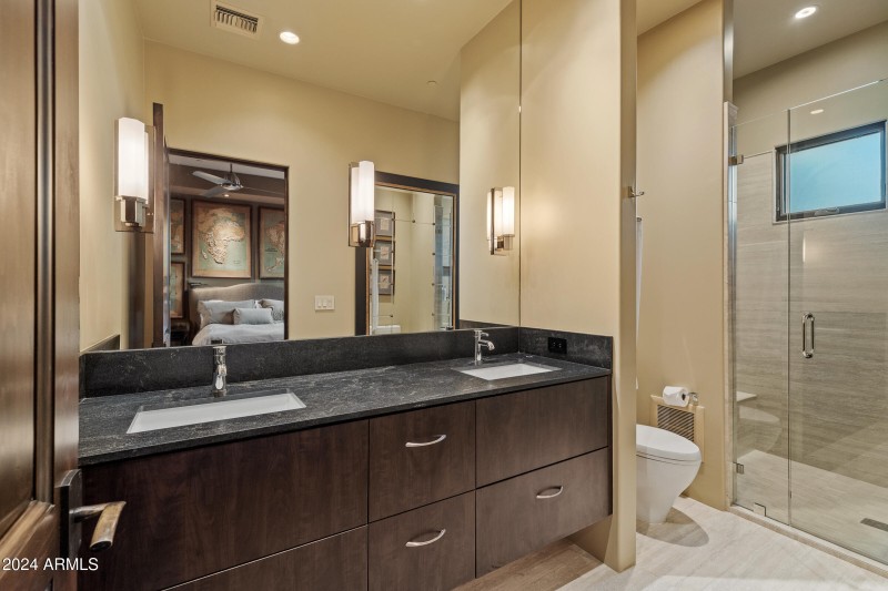 Bella Vita - 42383 N 111TH PL