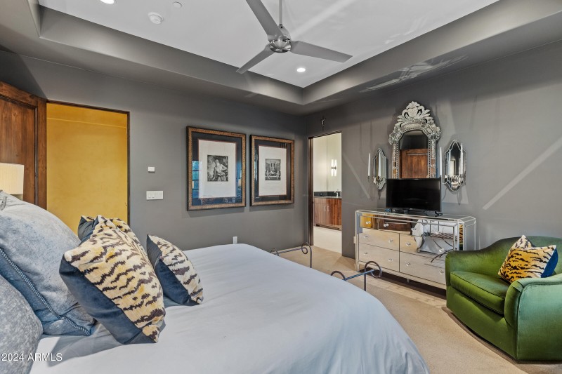 Bella Vita - 42383 N 111TH PL