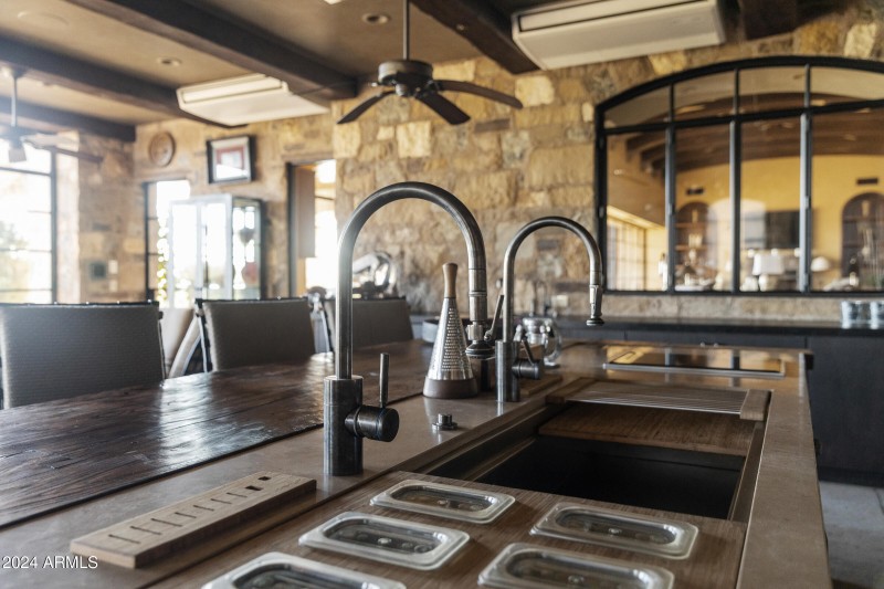 Bella Vita - 42383 N 111TH PL